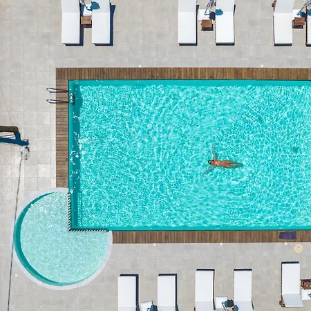 아파트호텔 Kellys Luxury 팔리라키