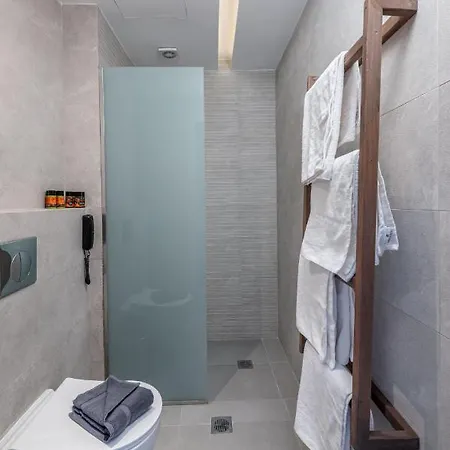 Kellys Luxury 팔리라키