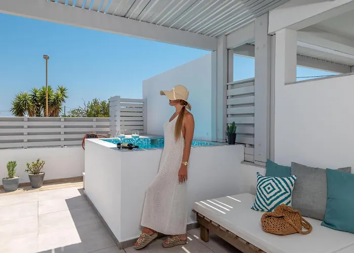 Kellys Luxury Lägenhetshotell Faliraki