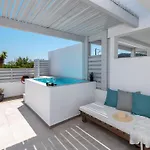 Kellys Luxury 4*