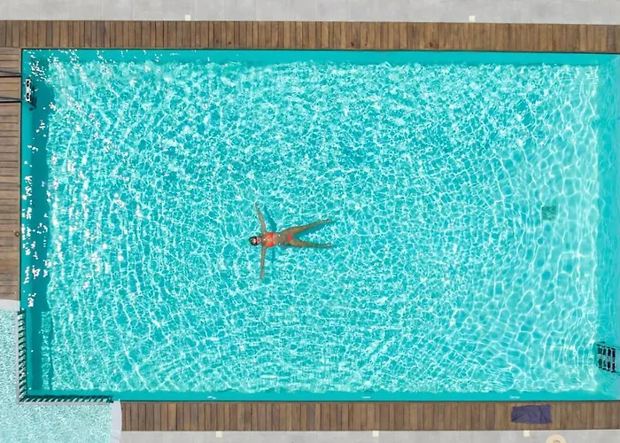 Kellys Luxury Aparthotel 4*